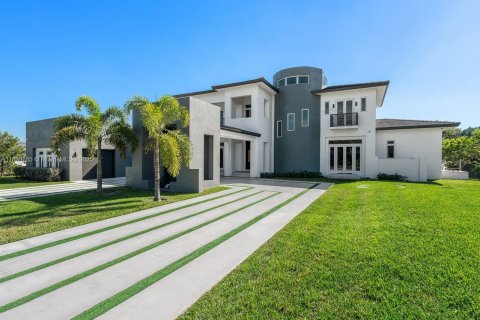House in Southwest Ranches, Florida 7 bedrooms, 809.92 sq.m. № 1830499 - photo 7