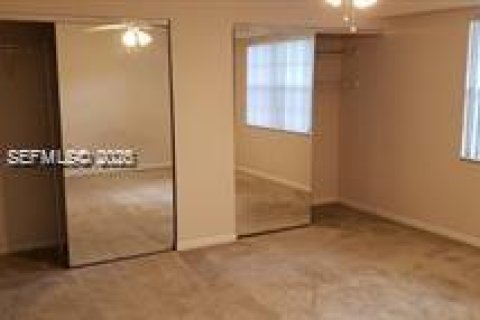Condominio en alquiler en Davie, Florida, 1 dormitorio, 83.61 m2 № 1993574 - foto 13