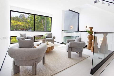 Купить виллу или дом в Майами, Флорида 3 комнаты, 276.85м2, № 2034337 - фото 17