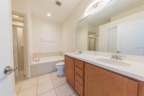 Townhouse in Lakeland, Florida 4 bedrooms, 180.69 sq.m. № 1816549 - photo 2