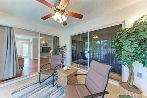 Condo in Bradenton, Florida, 2 bedrooms  № 2330275 - photo 30