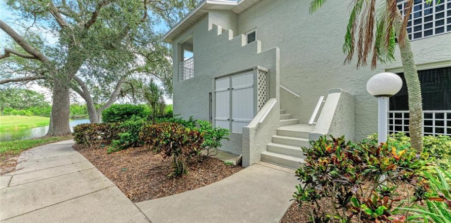 Condo in Bradenton, Florida, 2 bedrooms  № 2330275