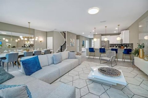 Villa ou maison à vendre à Kissimmee, Floride: 9 chambres, 398.46 m2 № 2091622 - photo 3