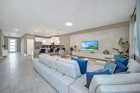 Villa ou maison à vendre à Kissimmee, Floride: 9 chambres, 398.46 m2 № 2091622 - photo 16