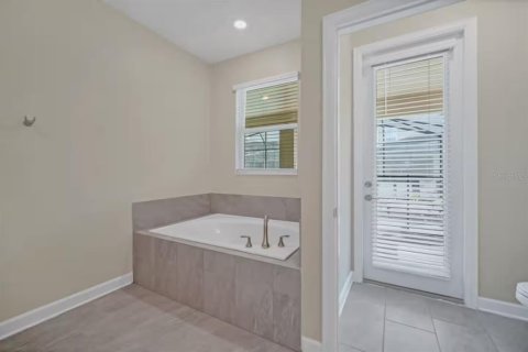Villa ou maison à vendre à Kissimmee, Floride: 9 chambres, 398.46 m2 № 2091622 - photo 25