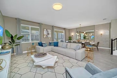 Villa ou maison à vendre à Kissimmee, Floride: 9 chambres, 398.46 m2 № 2091622 - photo 4