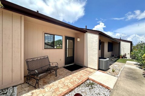 Condo à Punta Gorda, Floride, 2 chambres  № 2102080