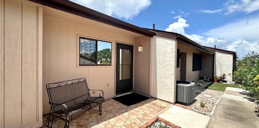 Condo à Punta Gorda, Floride, 2 chambres  № 2102080