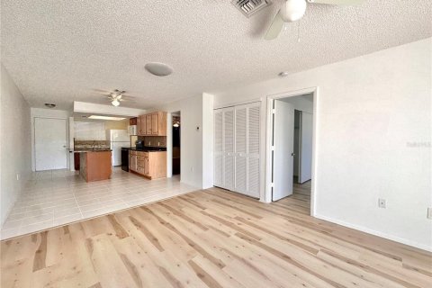 Copropriété à louer à Punta Gorda, Floride: 2 chambres, 83.43 m2 № 2102080 - photo 15