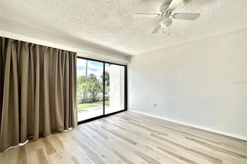 Copropriété à louer à Punta Gorda, Floride: 2 chambres, 83.43 m2 № 2102080 - photo 13