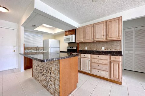 Copropriété à louer à Punta Gorda, Floride: 2 chambres, 83.43 m2 № 2102080 - photo 4