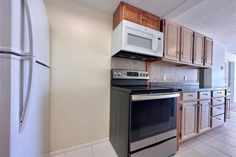 Copropriété à louer à Punta Gorda, Floride: 2 chambres, 83.43 m2 № 2102080 - photo 10