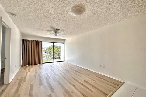 Copropriété à louer à Punta Gorda, Floride: 2 chambres, 83.43 m2 № 2102080 - photo 12