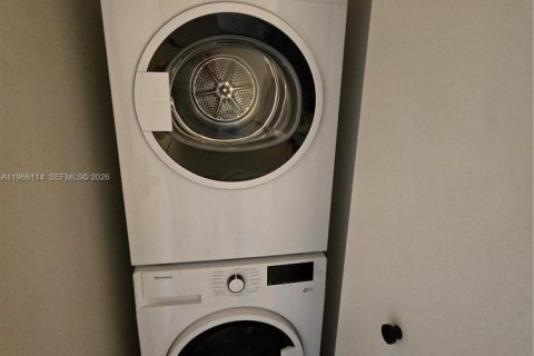 Copropriété à louer à Miami, Floride: 37.35 m2 № 2052965 - photo 3