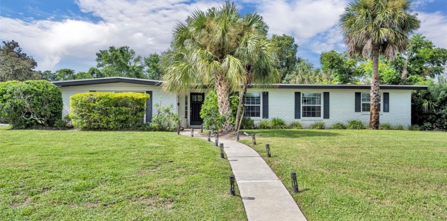 Casa en Maitland, Florida 4 dormitorios, 240.71 m2 № 1883391