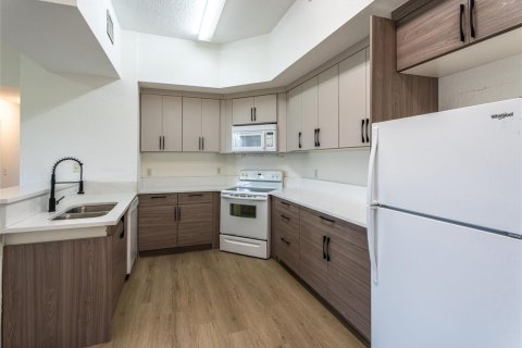 Appartement à louer à Coral Springs, Floride: 3 chambres, 116.13 m2 № 2384983 - photo 4