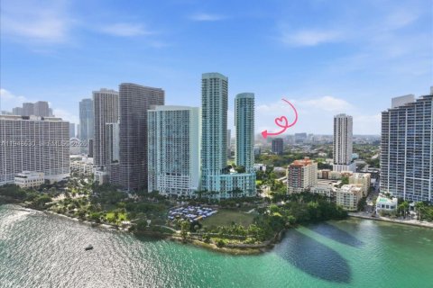 Condo in Miami, Florida, 2 bedrooms  № 2011939