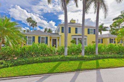 Villa ou maison à Palm Beach, Floride 5 chambres, 484.3 m2 № 2082277