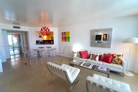 Copropriété à louer à Miami Beach, Floride: 2 chambres, 98.48 m2 № 1823608 - photo 1