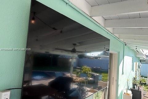 House in Cutler Bay, Florida 3 bedrooms, 111.11 sq.m. № 1994397 - photo 6