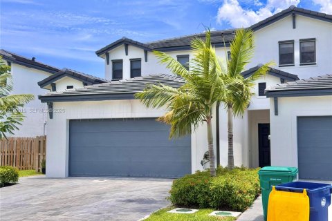 Adosado en venta en Dania Beach, Florida, 3 dormitorios, 161.46 m2 № 2087306 - foto 3