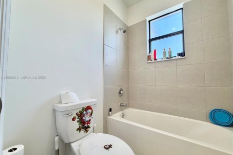 Adosado en venta en Dania Beach, Florida, 3 dormitorios, 161.46 m2 № 2087306 - foto 26
