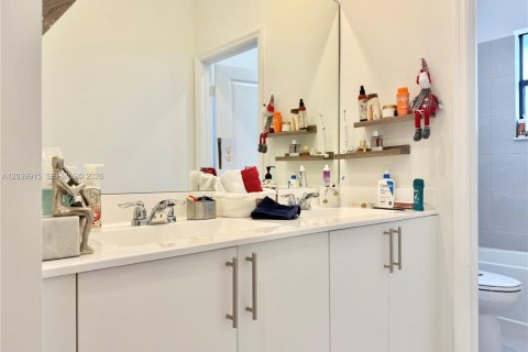 Adosado en venta en Dania Beach, Florida, 3 dormitorios, 161.46 m2 № 2087306 - foto 25