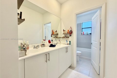Adosado en venta en Dania Beach, Florida, 3 dormitorios, 161.46 m2 № 2087306 - foto 24