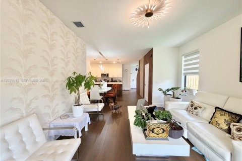 Adosado en venta en Dania Beach, Florida, 3 dormitorios, 161.46 m2 № 2087306 - foto 7