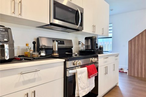 Adosado en venta en Dania Beach, Florida, 3 dormitorios, 161.46 m2 № 2087306 - foto 17