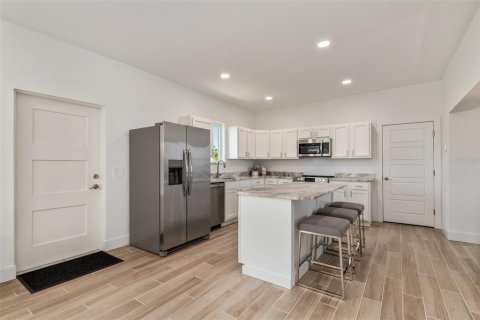 Casa en venta en Punta Gorda, Florida, 2 dormitorios, 124.86 m2 № 2304529 - foto 9