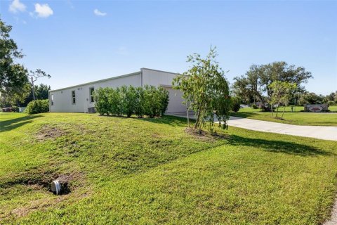 Casa en venta en Punta Gorda, Florida, 2 dormitorios, 124.86 m2 № 2304529 - foto 2