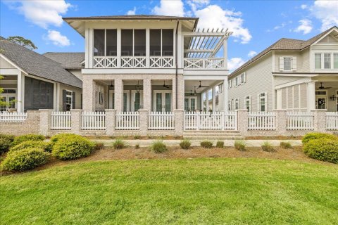 House in Destin, Florida 4 bedrooms, 321.44 sq.m. № 559958 - photo 1