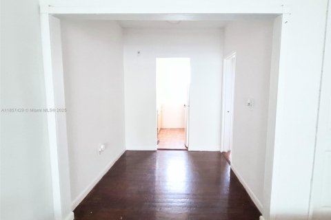 Copropriété à louer à Miami Beach, Floride: 41.81 m2 № 1881703 - photo 9