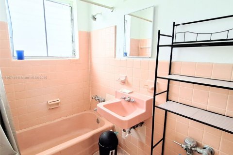Copropriété à louer à Miami Beach, Floride: 41.81 m2 № 1881703 - photo 15