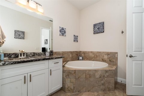 Casa en venta en Cape Coral, Florida, 3 dormitorios, 165.09 m2 № 2232196 - foto 13