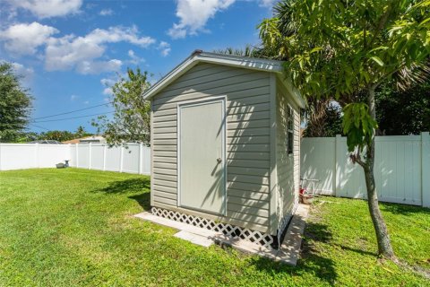 Casa en venta en Cape Coral, Florida, 3 dormitorios, 165.09 m2 № 2232196 - foto 22