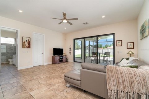 Casa en venta en Cape Coral, Florida, 3 dormitorios, 165.09 m2 № 2232196 - foto 10