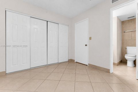 Copropriété à louer à Sunrise, Floride: 2 chambres, 83.43 m2 № 2168149 - photo 7