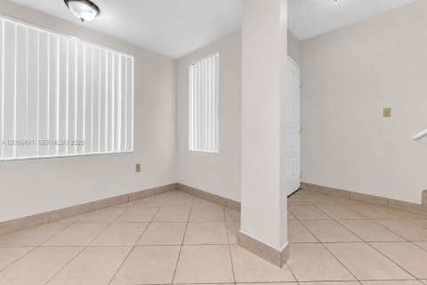 Copropriété à louer à Sunrise, Floride: 2 chambres, 83.43 m2 № 2168149 - photo 17