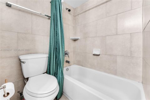 Copropriété à louer à Sunrise, Floride: 2 chambres, 83.43 m2 № 2168149 - photo 11