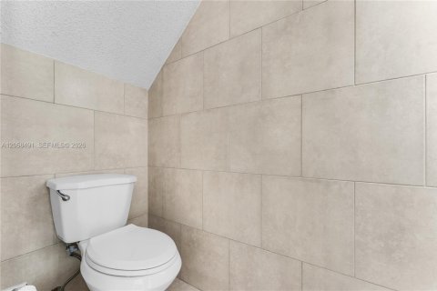 Copropriété à louer à Sunrise, Floride: 2 chambres, 83.43 m2 № 2168149 - photo 13