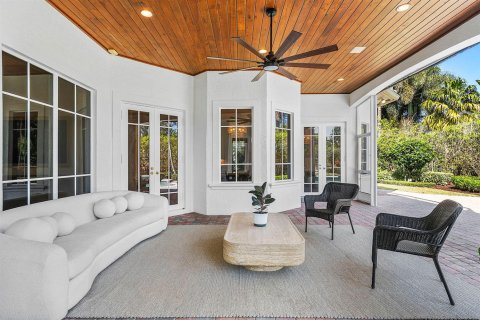 House in Boca Raton, Florida 5 bedrooms, 470.46 sq.m. № 2190774 - photo 25