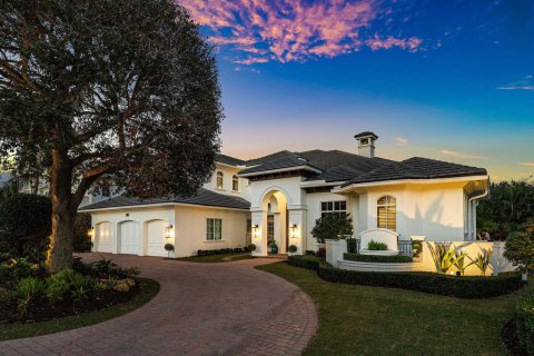 House in Boca Raton, Florida 5 bedrooms, 470.46 sq.m. № 2190774 - photo 2