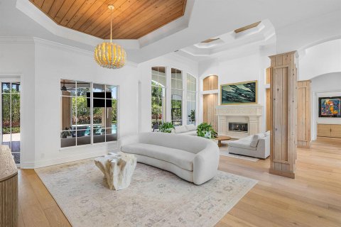 House in Boca Raton, Florida 5 bedrooms, 470.46 sq.m. № 2190774 - photo 11