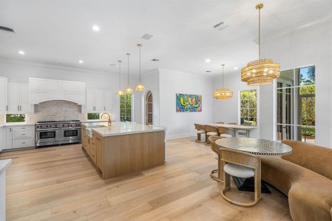 House in Boca Raton, Florida 5 bedrooms, 470.46 sq.m. № 2190774 - photo 15