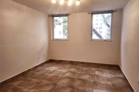 Condominio en alquiler en Miami Beach, Florida, 1 dormitorio, 69.86 m2 № 1922554 - foto 13