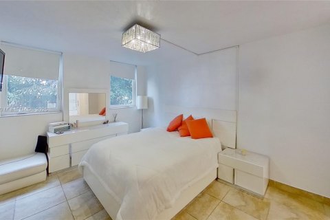 Condominio en alquiler en Miami Beach, Florida, 1 dormitorio, 69.86 m2 № 1922554 - foto 7