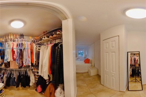 Condominio en alquiler en Miami Beach, Florida, 1 dormitorio, 69.86 m2 № 1922554 - foto 20