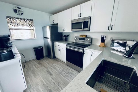 Copropriété à vendre à Jensen Beach, Floride: 2 chambres, 97.83 m2 № 2251240 - photo 13